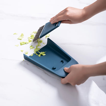 Keep it clean! - Handfeger und Schaufel